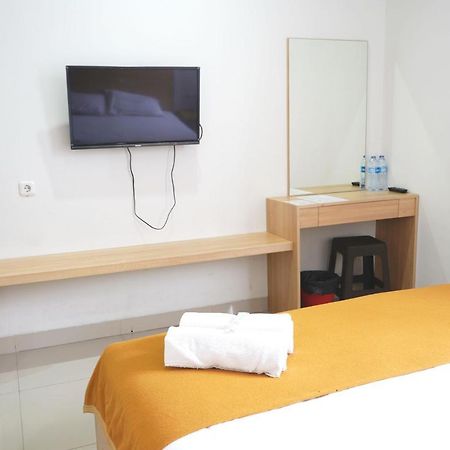 ג'קרטה Urooms Tanah Abang מראה חיצוני תמונה