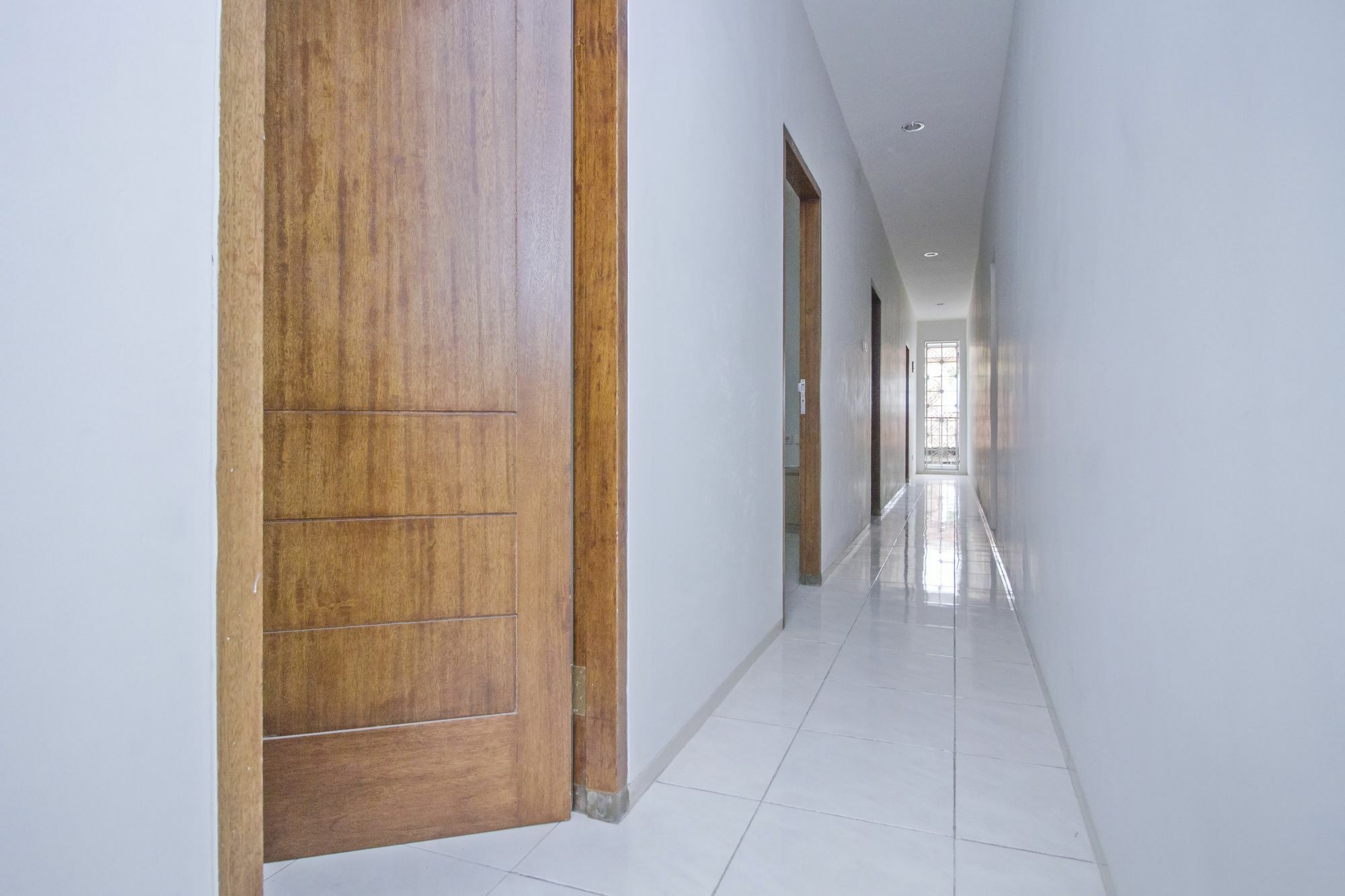 ג'קרטה Urooms Tanah Abang מראה חיצוני תמונה
