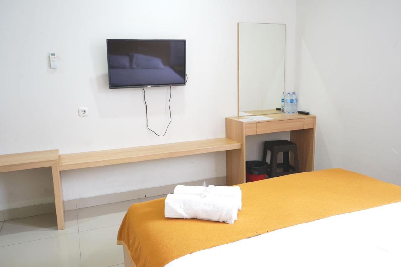 ג'קרטה Urooms Tanah Abang מראה חיצוני תמונה
