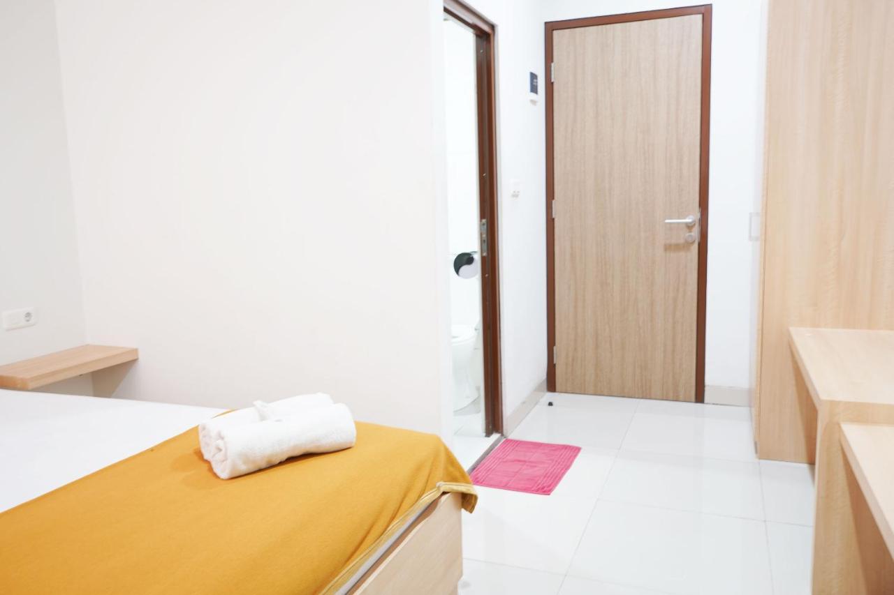 ג'קרטה Urooms Tanah Abang מראה חיצוני תמונה